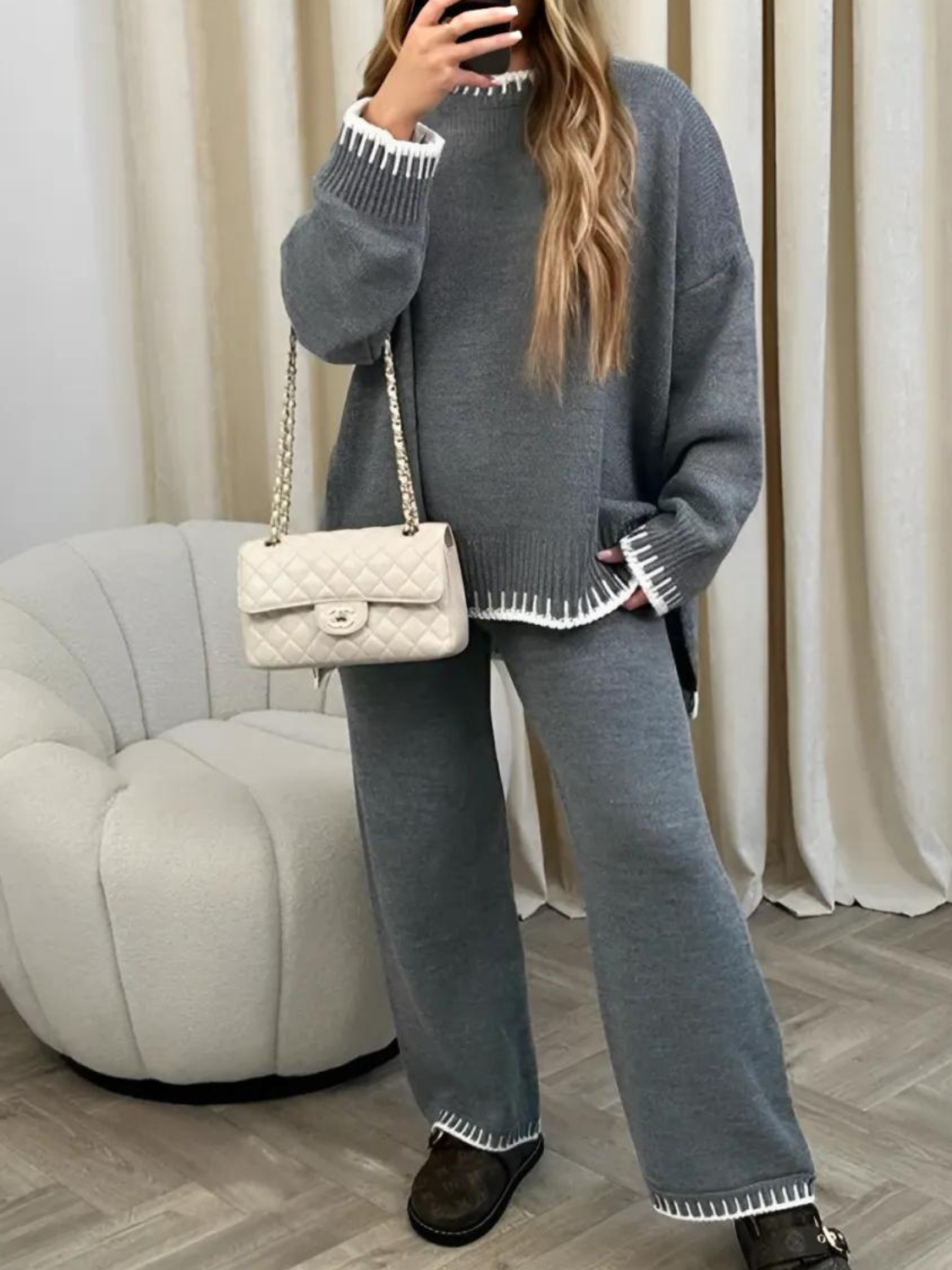 Conjunto Feminino com Suéter e Calça com Detalhes em Crochê – Sabrina