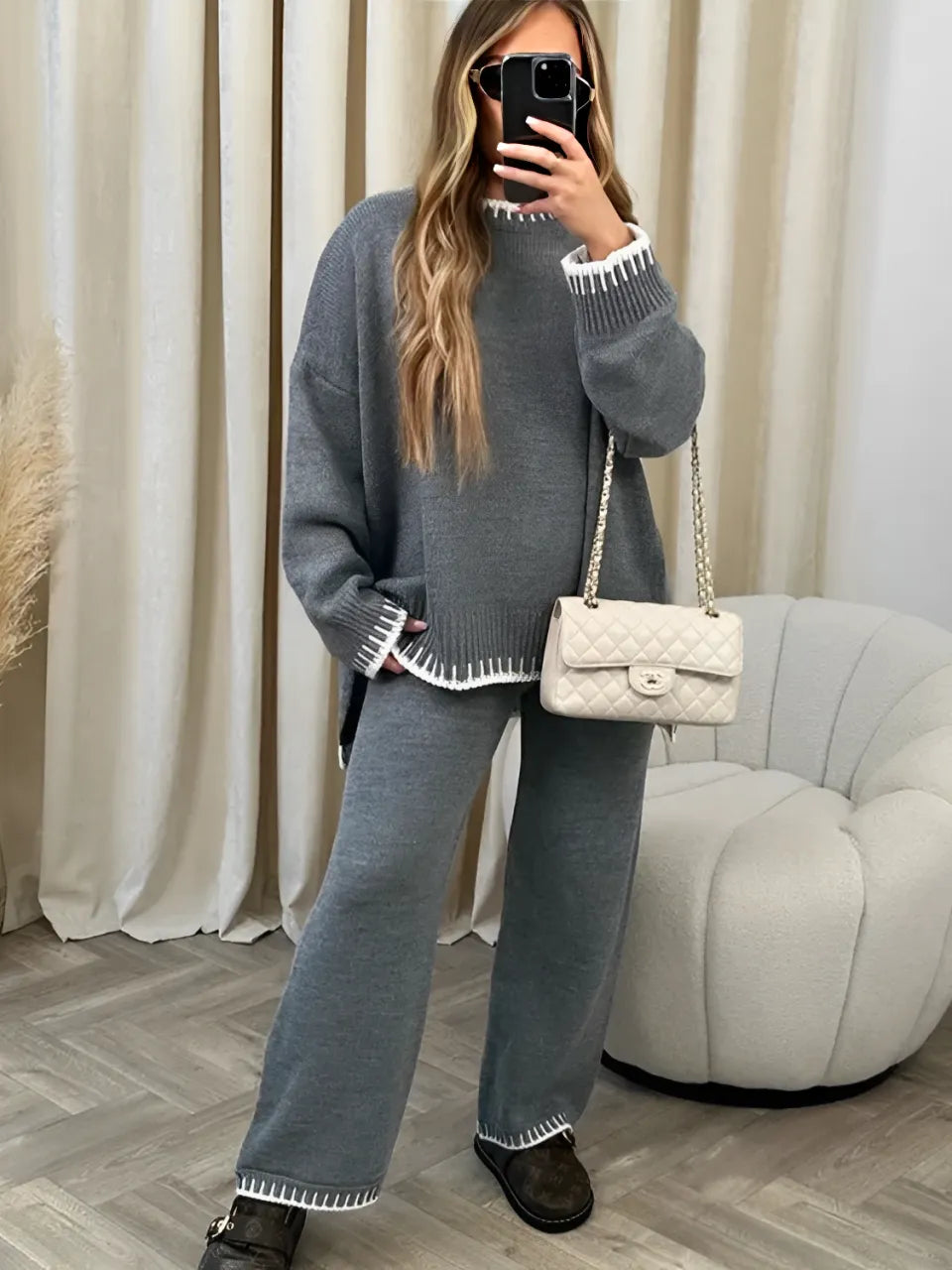 Conjunto Feminino com Suéter e Calça com Detalhes em Crochê – Sabrina