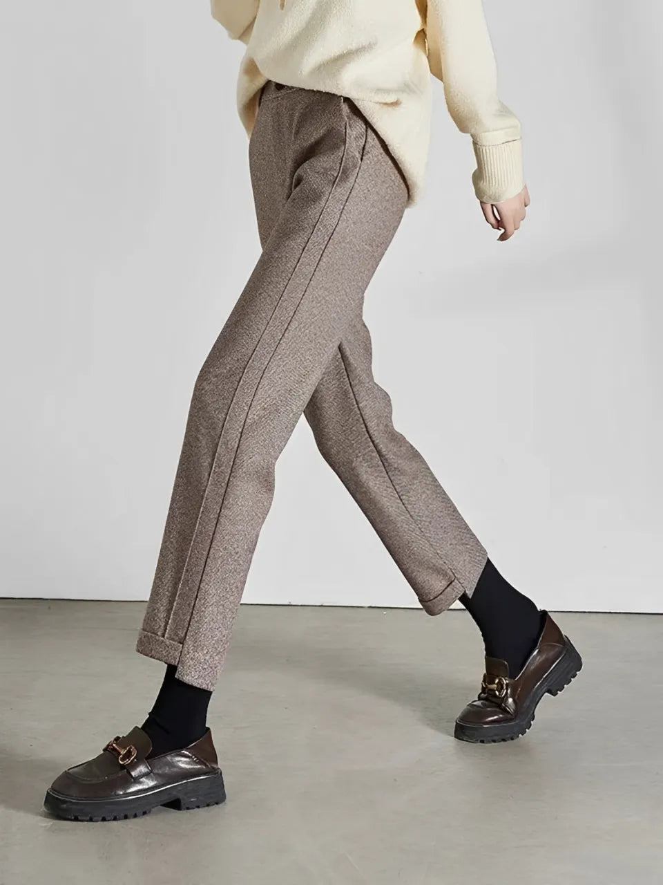 Calça Feminina Reta de Lã com Cintura Alta com Elástico – Sofia