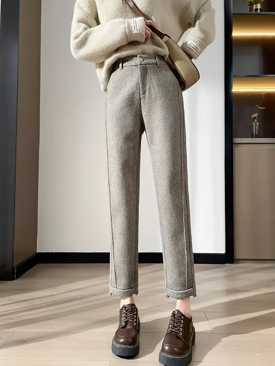 Calça Feminina Reta de Lã com Cintura Alta com Elástico – Sofia