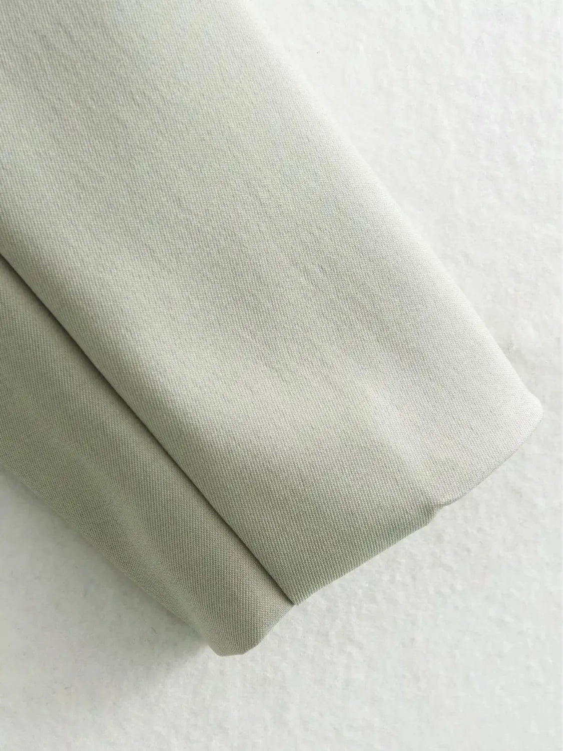 Conjunto Feminino Alfaiataria com Jaqueta Bomber e Calça de Cintura Alta Pantalona – Isabela