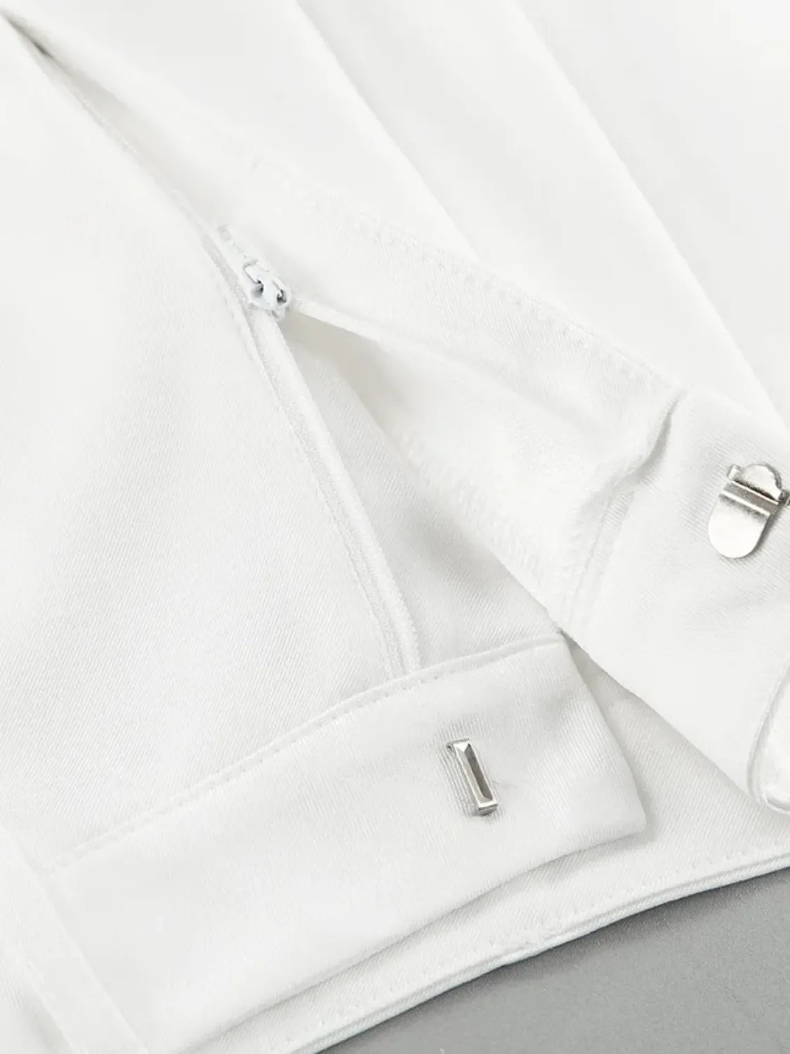 Calça Feminina Pantalona Branca Cintura Alta com Fecho e Zíper – Carolina