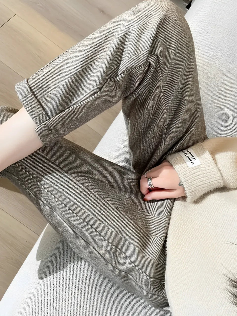 Calça Feminina Reta de Lã com Cintura Alta com Elástico – Sofia