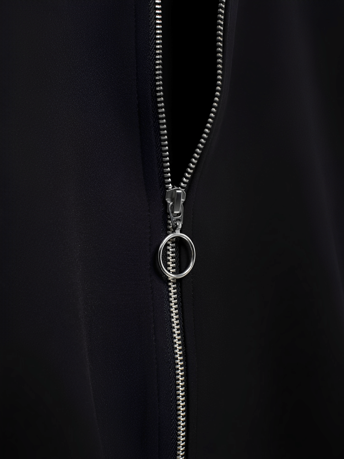 Conjunto Feminino Casual Esportivo com Jaqueta de Zíper e Calça com Listras Brancas Laterais – Débora