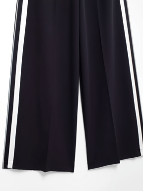 Conjunto Feminino Casual Esportivo com Jaqueta de Zíper e Calça com Listras Brancas Laterais – Débora