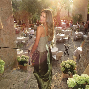 Conjunto Feminino Elegante para Festas de Verão – Top Rendado com Alças Finas + Saia de Cetim com Zíper – Júlia