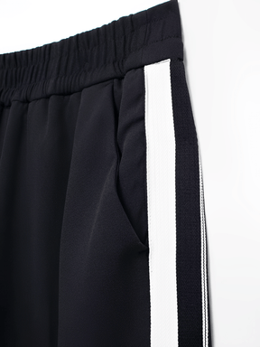 Conjunto Feminino Casual Esportivo com Jaqueta de Zíper e Calça com Listras Brancas Laterais – Débora