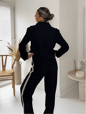 Conjunto Feminino Casual Esportivo com Jaqueta de Zíper e Calça com Listras Brancas Laterais – Débora